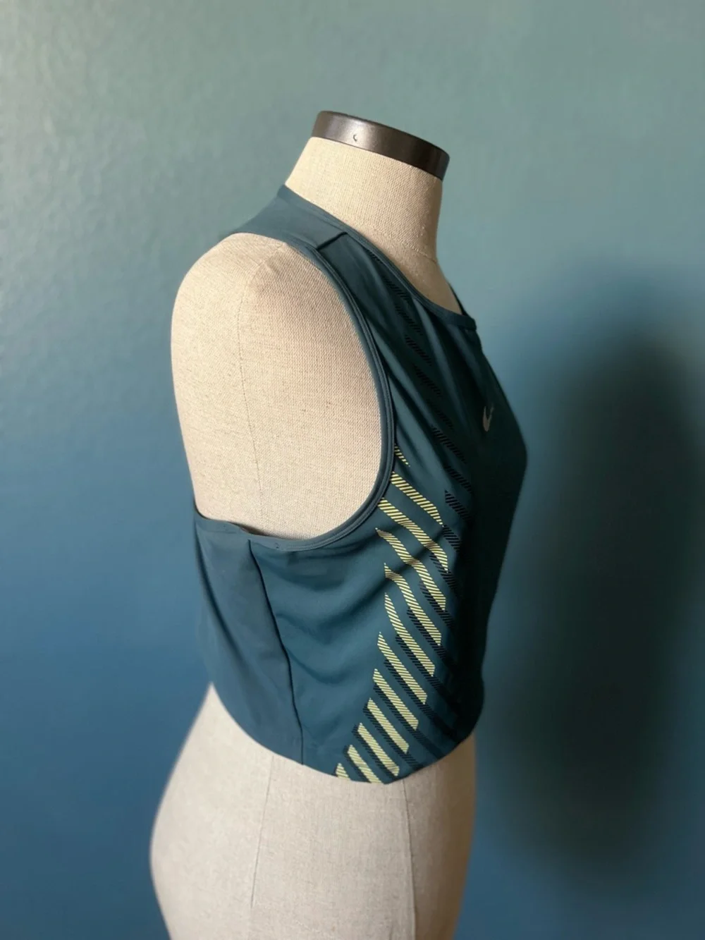 Nike Teal Crop Training Tank‎ with Silver Swoosh